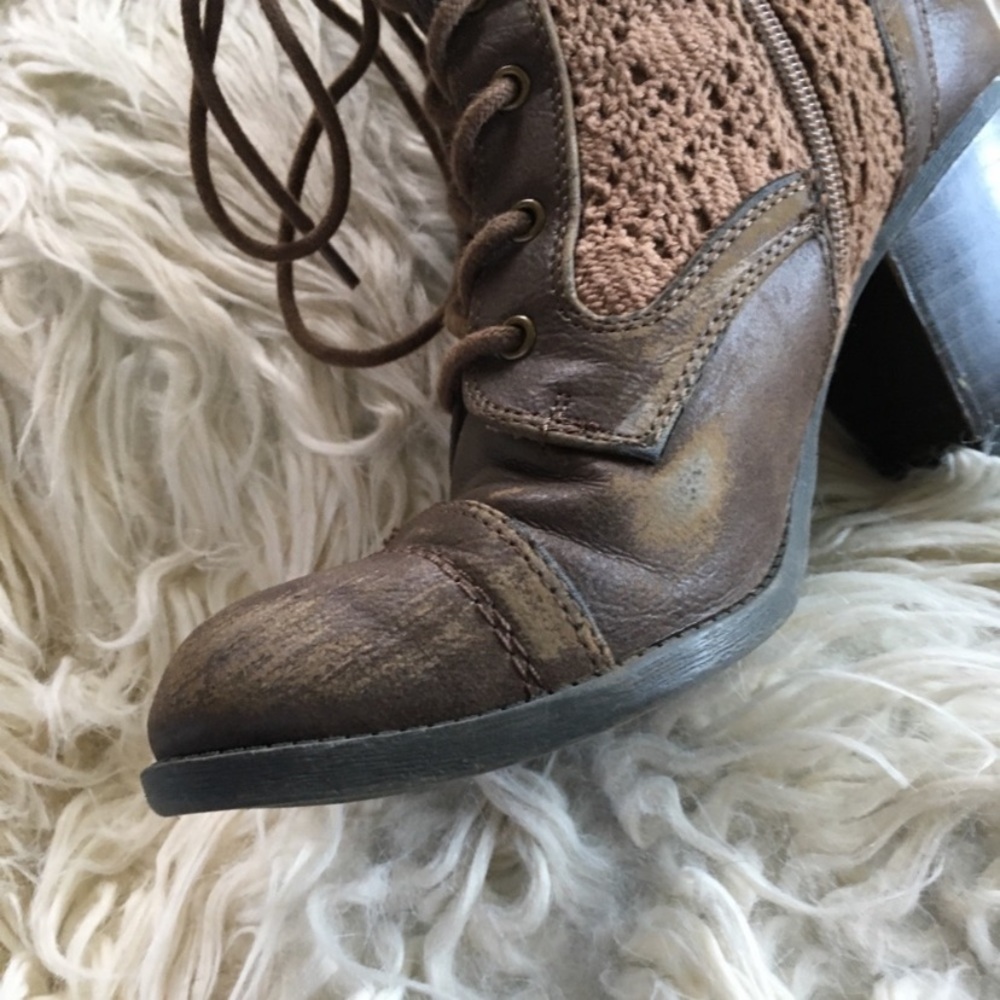 Francescas Boots - Picture 3 of 5